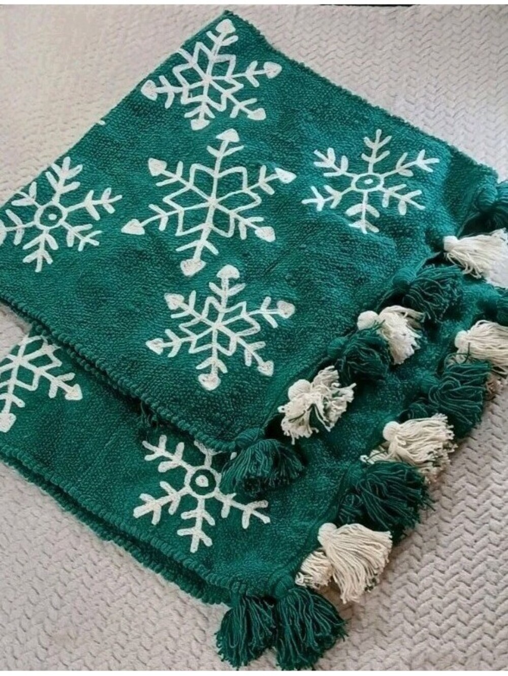 2 - 20" x 34" - Green w/ White Snowflake Cotton Rugs - NEW w/ TAGS VINTAGE